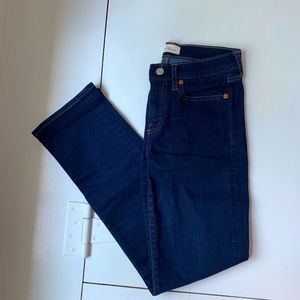 Gap “Straight” Jean, 27R